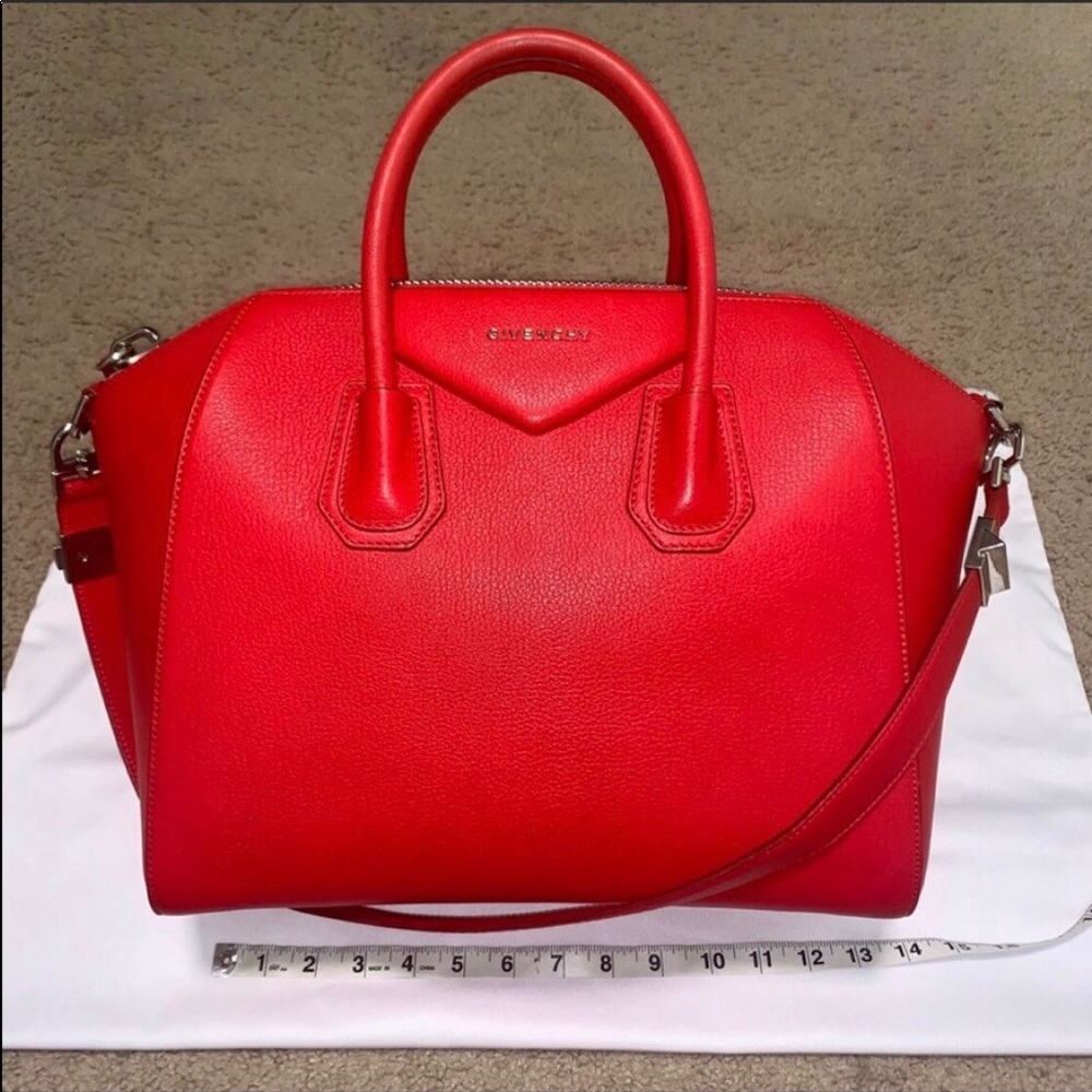 Givenchy med size bag
